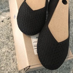 9.5 black honeycomb flats